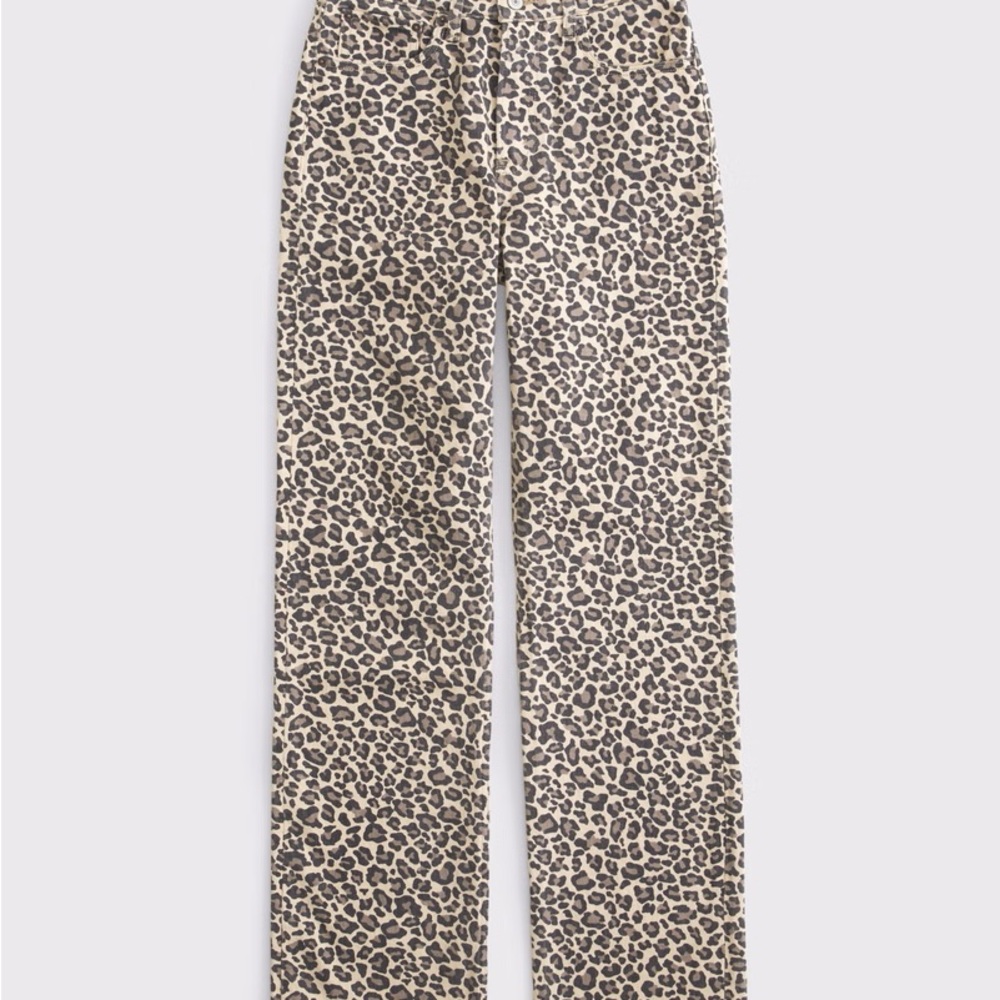 Abercrombie & Fitch Leopard Print High Rise 90s Relaxed Jeans